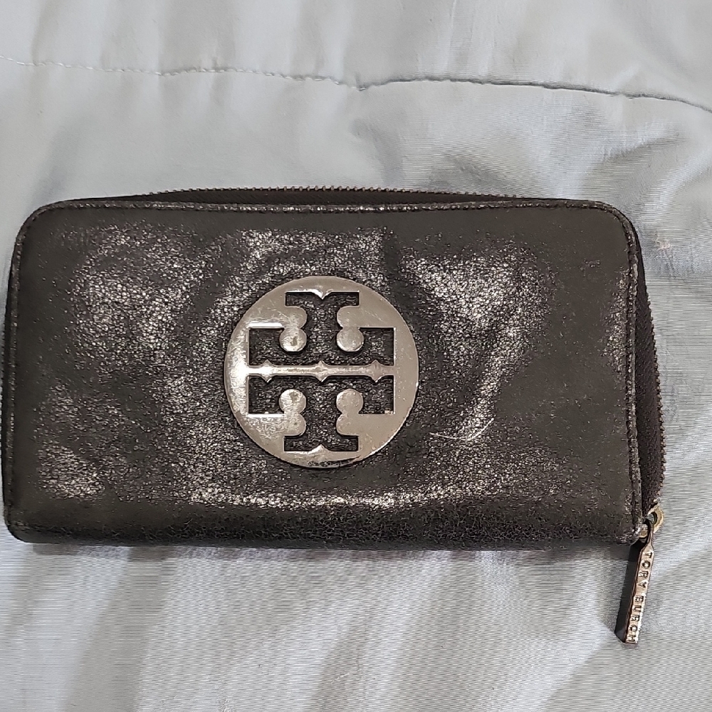 Tory Burch Metallic Black Wallet with Silver Emblem
